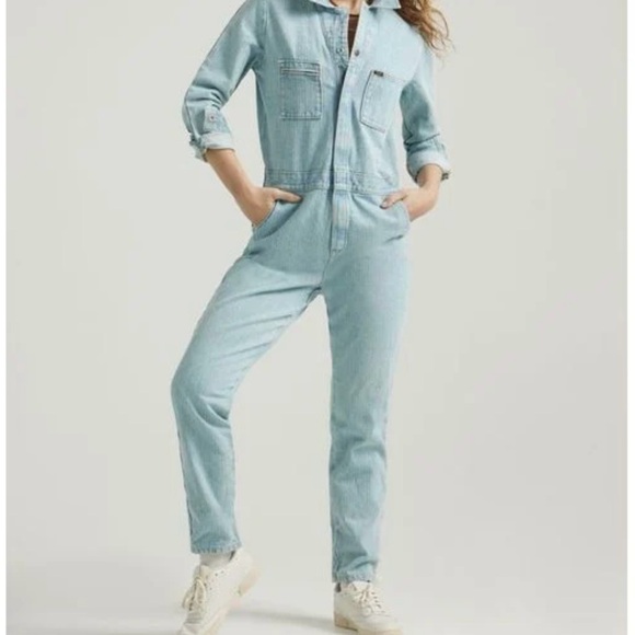 Chic Light Blue Denim Jumpsuit - Picture 1 of 7